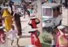 ਆਗਰਾ ‘ਚ ਸਮਾਰਟ ਮੀਟਰਾਂ ਵਿਰੁੱਧ ਤਿੱਖਾ ਵਿਰੋਧ; ਔਰਤਾਂ ਨੇ ਮੀਟਰ ਉਤਾਰ ਕੇ ਬਿਜਲੀ ਦਫ਼ਤਰ ਅੱਗੇ ਸੁੱਟੇ